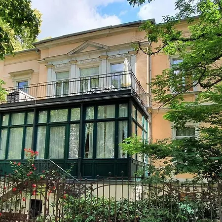 Haniel Leo Daire Dresden